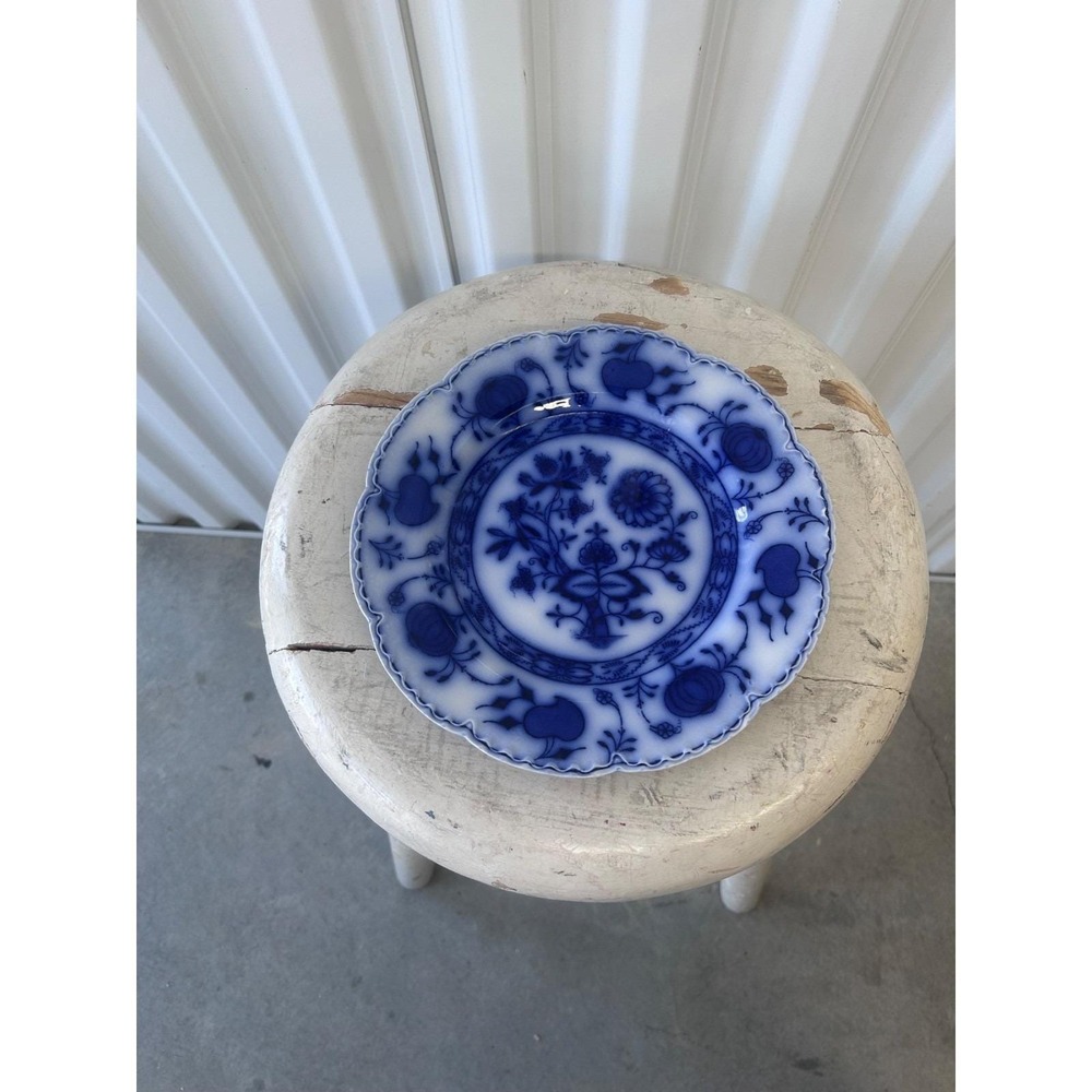Holland by Johnson Brothers Flow Blue Supper Plate (315)